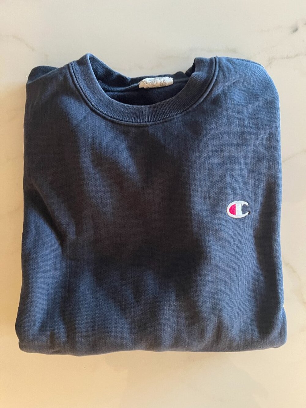 Champion navy blue crewneck sweatshirt with logo, Size M